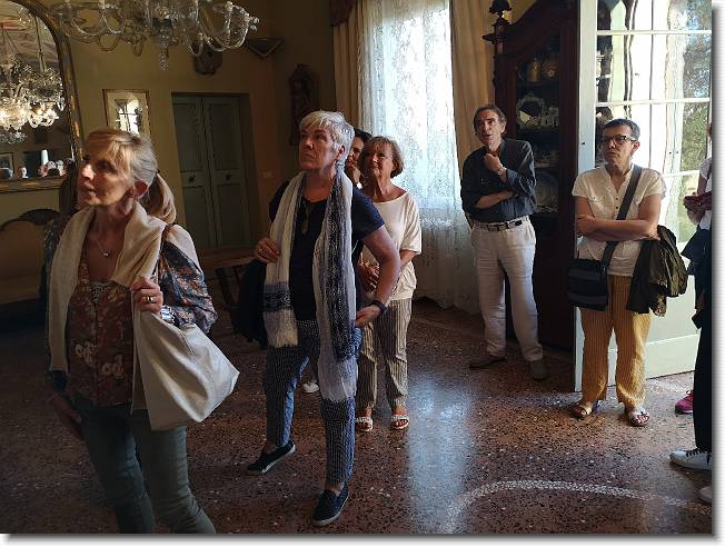 Clicca per scorrere le foto originali ingrandite