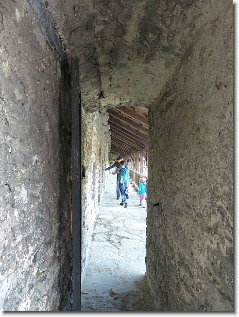 Clicca per scorrere le foto originali ingrandite