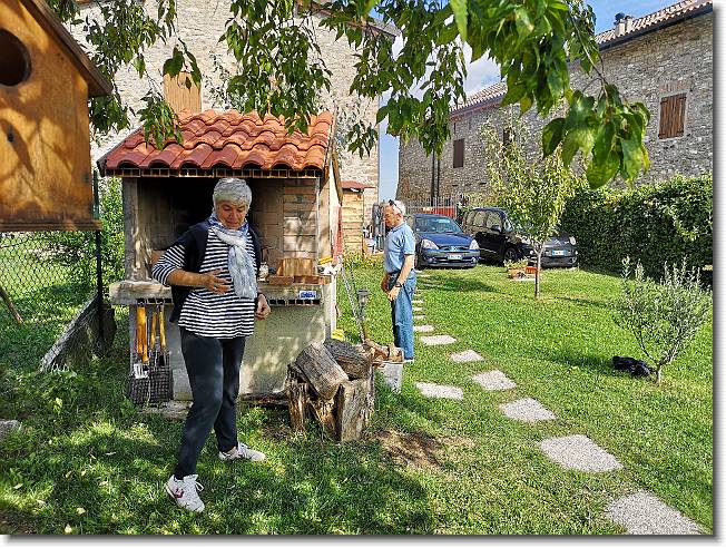 Clicca per scorrere le foto originali ingrandite