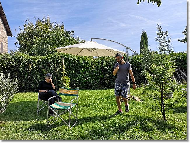 Clicca per scorrere le foto originali ingrandite