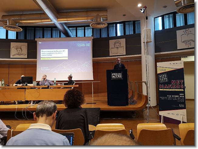 Clicca per scorrere le foto originali ingrandite