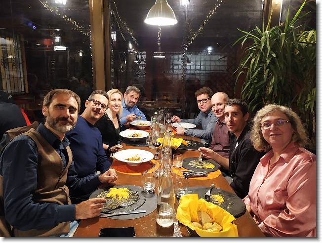 Clicca per scorrere le foto originali ingrandite