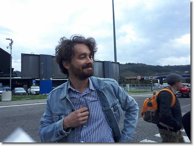 Clicca per scorrere le foto originali ingrandite