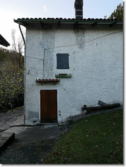Clicca per scorrere le foto originali ingrandite