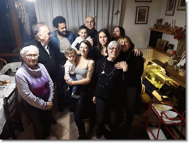 Clicca per scorrere le foto originali ingrandite