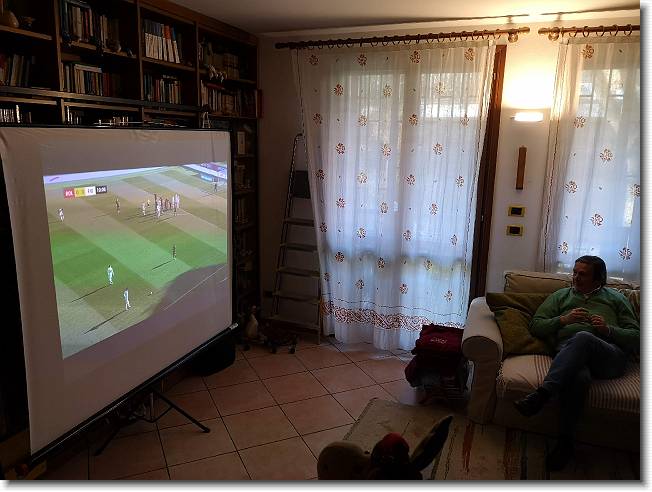 Clicca per scorrere le foto originali ingrandite