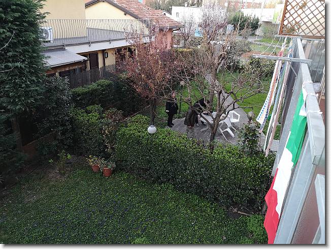 Clicca per scorrere le foto originali ingrandite