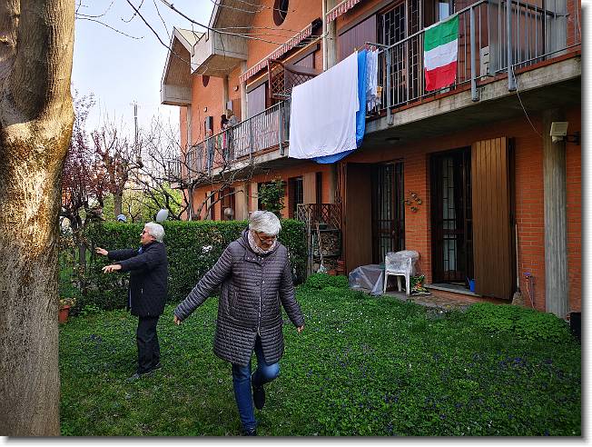 Clicca per scorrere le foto originali ingrandite