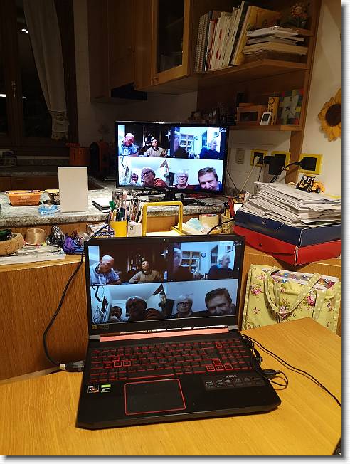 Clicca per scorrere le foto originali ingrandite