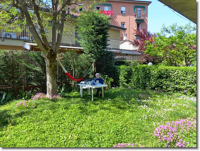 Clicca per scorrere le foto originali ingrandite