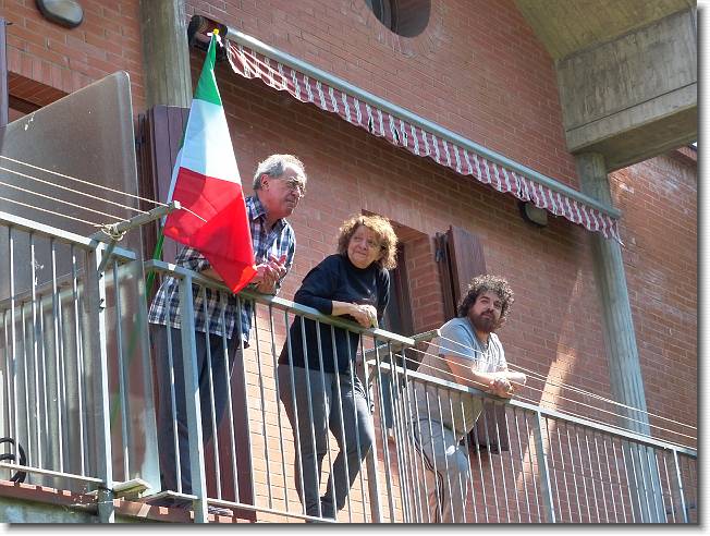 Clicca per scorrere le foto originali ingrandite