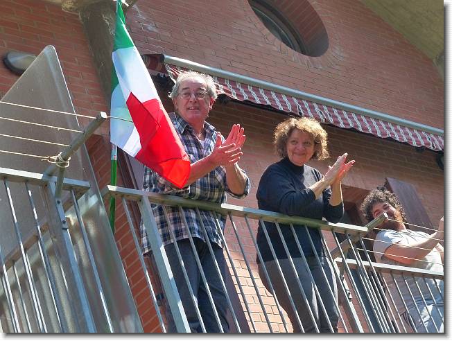 Clicca per scorrere le foto originali ingrandite