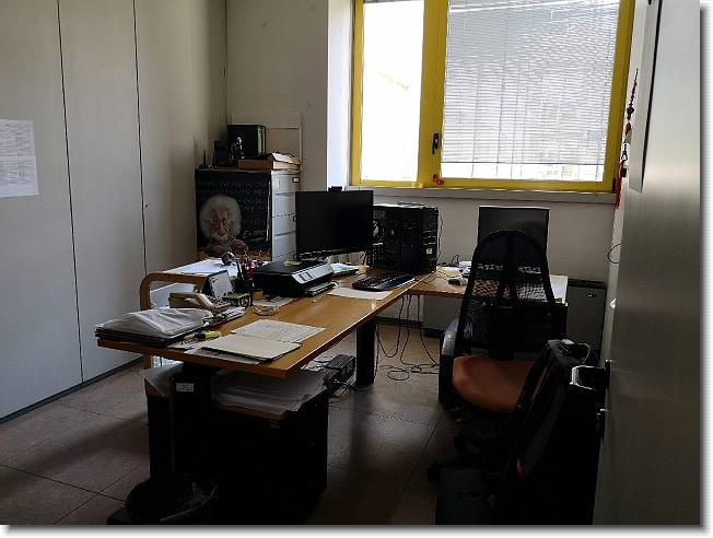 Clicca per scorrere le foto originali ingrandite