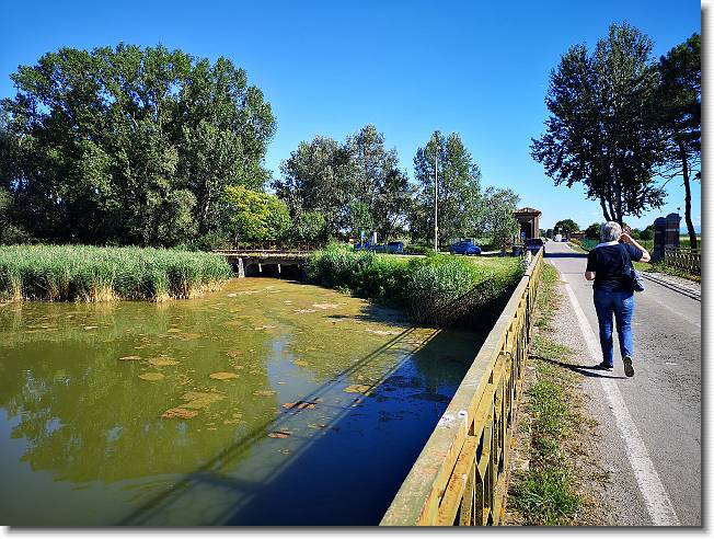 Clicca per scorrere le foto originali ingrandite