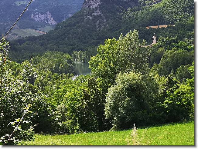 Clicca per scorrere le foto originali ingrandite