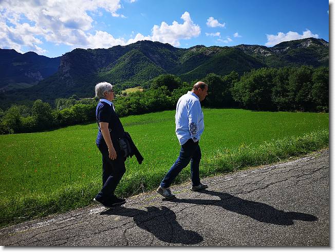 Clicca per scorrere le foto originali ingrandite