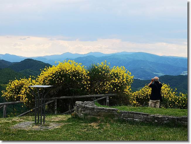 Clicca per scorrere le foto originali ingrandite