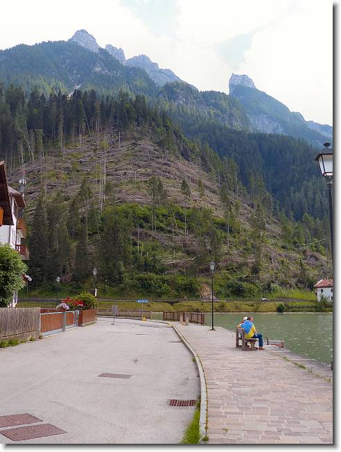 Clicca per scorrere le foto originali ingrandite