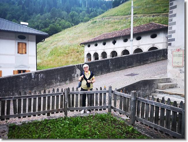 Clicca per scorrere le foto originali ingrandite