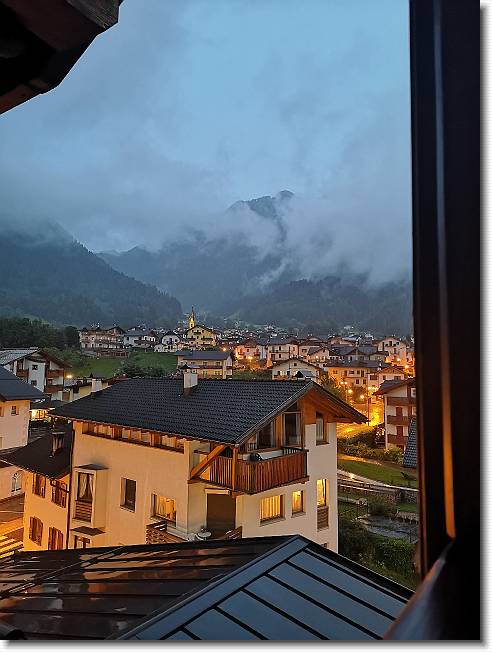 Clicca per scorrere le foto originali ingrandite