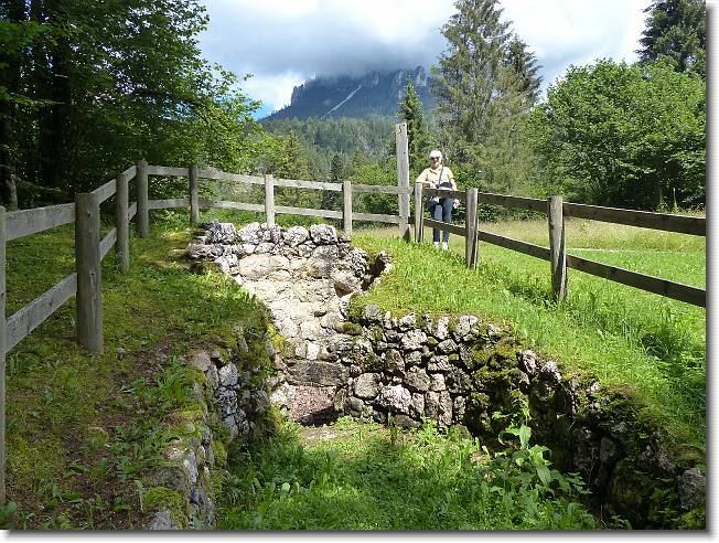 Clicca per scorrere le foto originali ingrandite