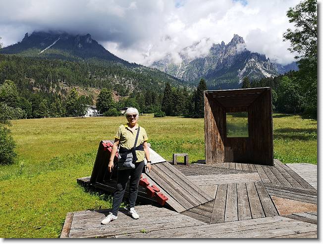 Clicca per scorrere le foto originali ingrandite