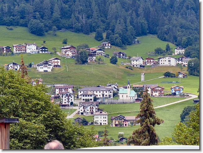 Clicca per scorrere le foto originali ingrandite