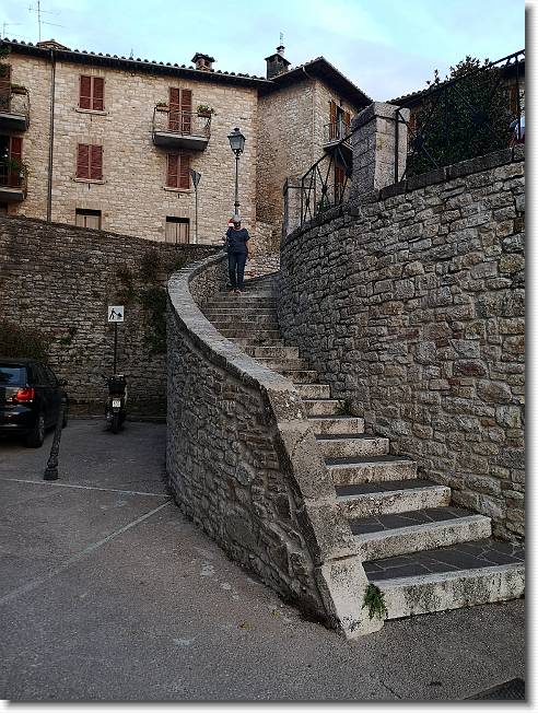 Clicca per scorrere le foto originali ingrandite