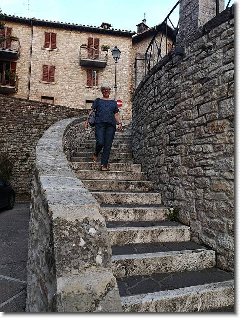 Clicca per scorrere le foto originali ingrandite