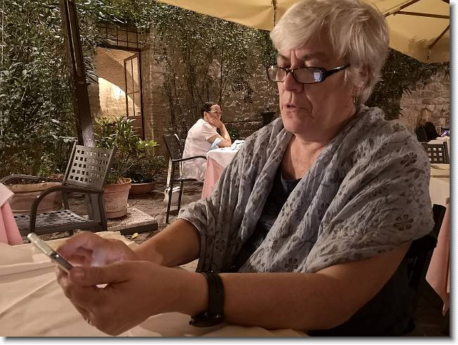 Clicca per scorrere le foto originali ingrandite