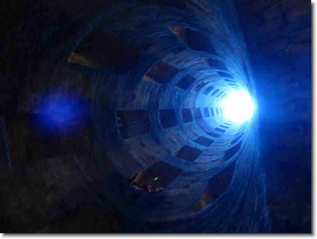 Clicca per scorrere le foto originali ingrandite
