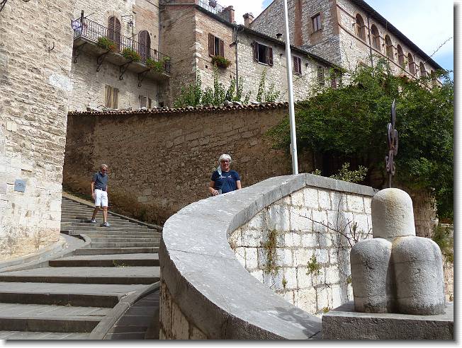 Clicca per scorrere le foto originali ingrandite