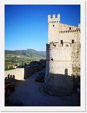 1013-Umbria * 2736 x 3648 * (1.75MB)