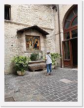 182-Umbria * 2736 x 3648 * (2.51MB)