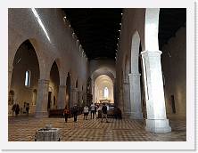 950-Umbria * 3648 x 2736 * (1.27MB)