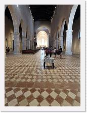 951-Umbria * 2736 x 3648 * (1.17MB)