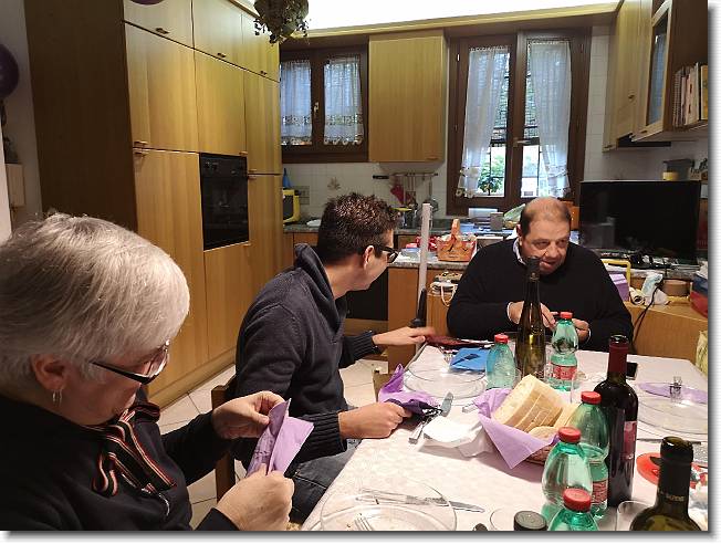 Clicca per scorrere le foto originali ingrandite