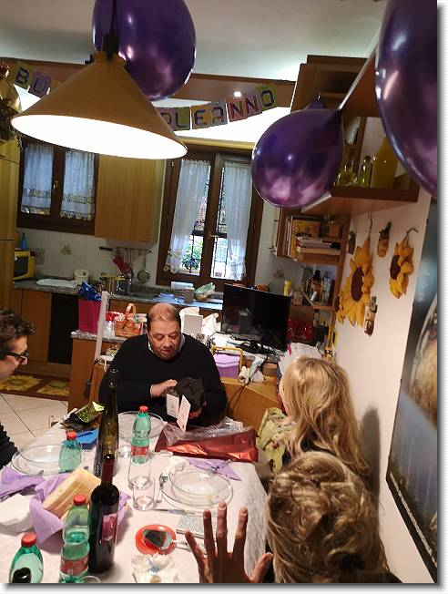 Clicca per scorrere le foto originali ingrandite