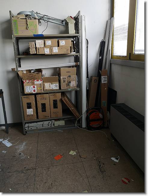 Clicca per scorrere le foto originali ingrandite