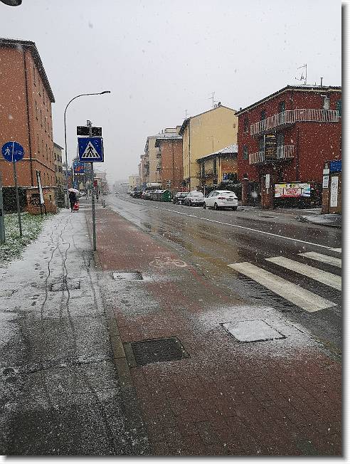 Clicca per scorrere le foto originali ingrandite
