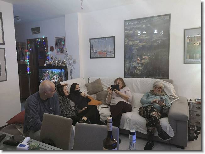 Clicca per scorrere le foto originali ingrandite