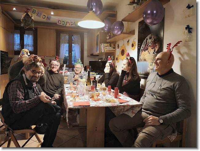 Clicca per scorrere le foto originali ingrandite