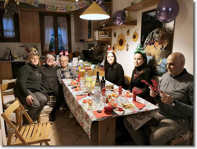 Clicca per scorrere le foto originali ingrandite