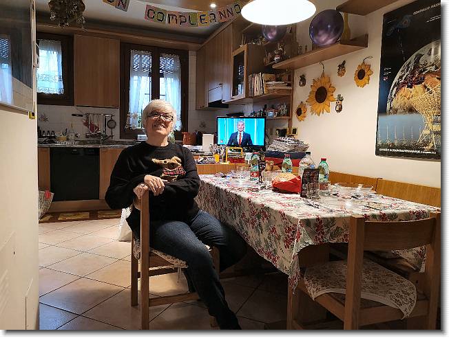 Clicca per scorrere le foto originali ingrandite