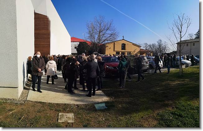 Clicca per scorrere le foto originali ingrandite