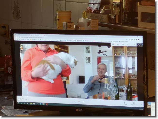 Clicca per scorrere le foto originali ingrandite