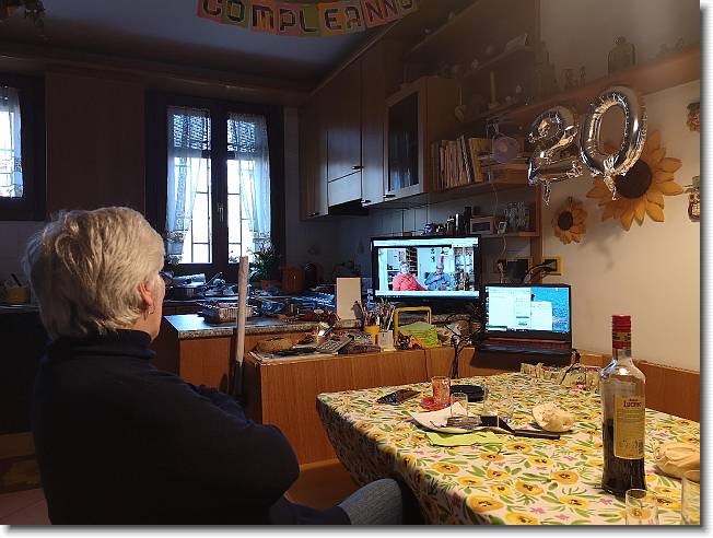 Clicca per scorrere le foto originali ingrandite
