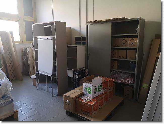 Clicca per scorrere le foto originali ingrandite