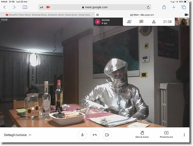 Clicca per scorrere le foto originali ingrandite