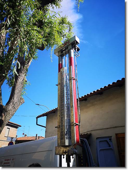 Clicca per scorrere le foto originali ingrandite